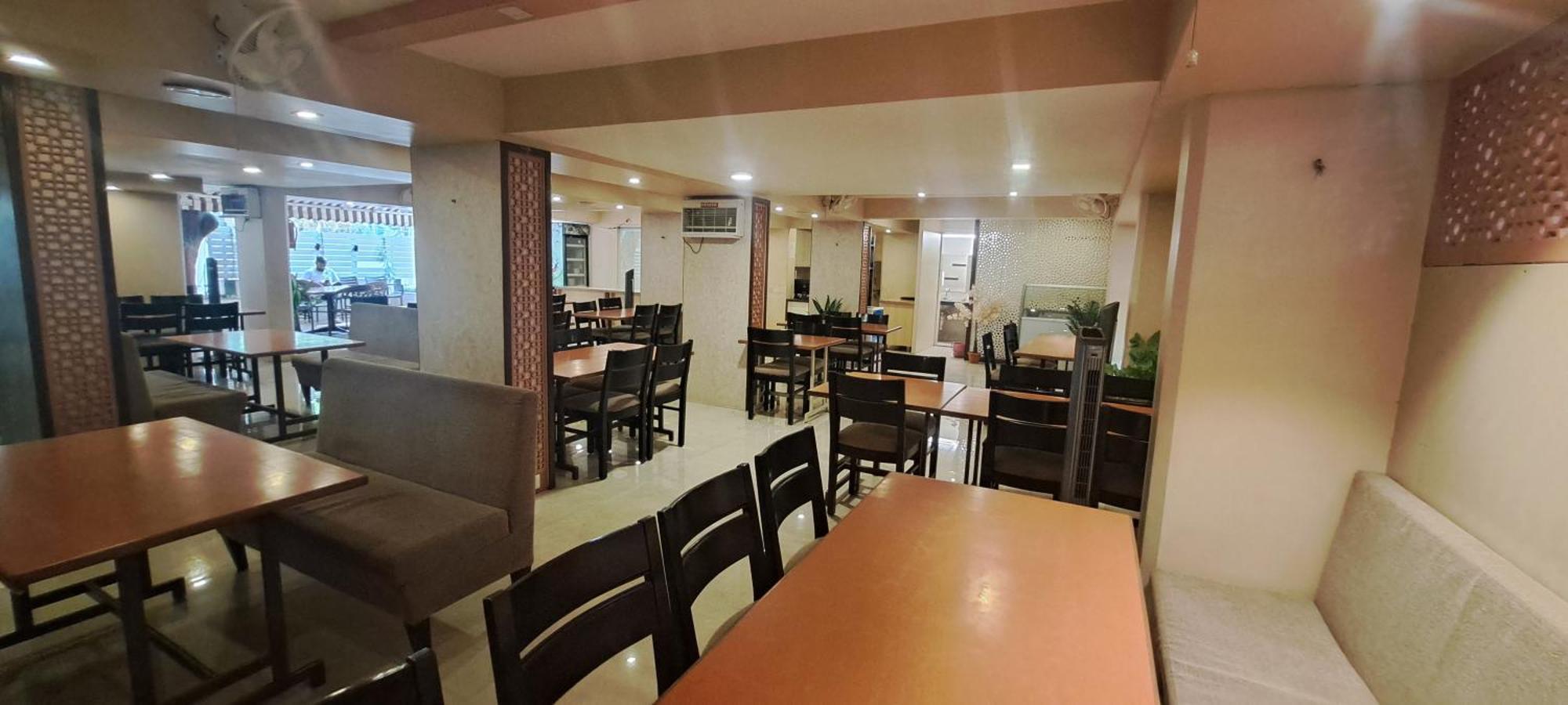 Hotel Swaroop Пуне Екстер'єр фото