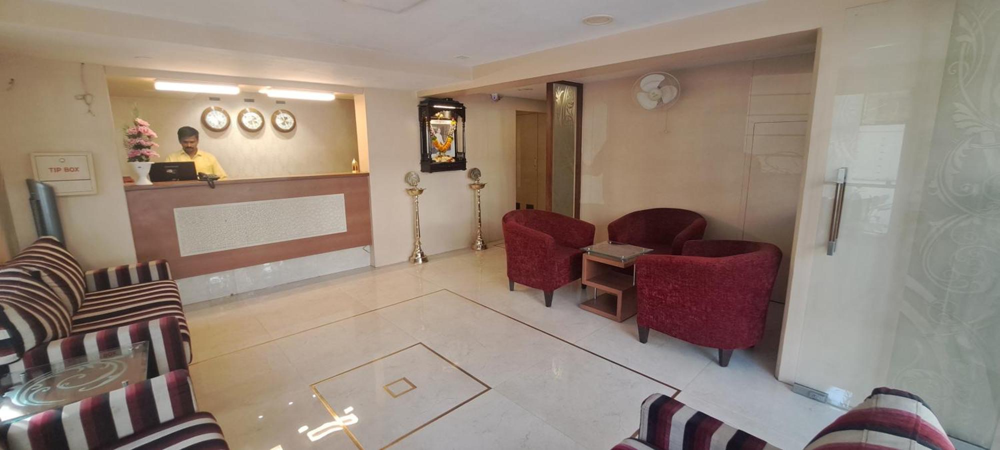Hotel Swaroop Пуне Екстер'єр фото