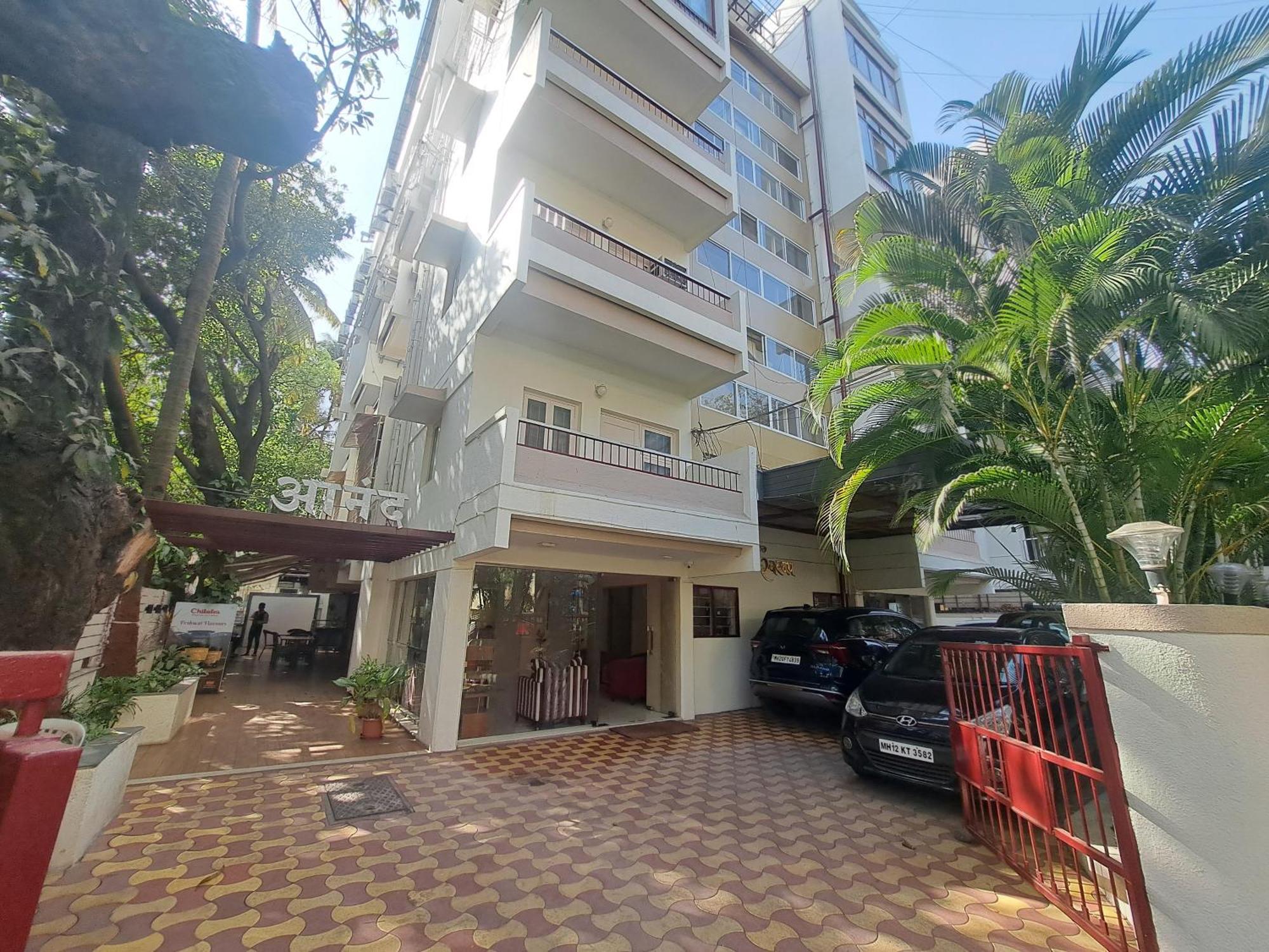 Hotel Swaroop Пуне Екстер'єр фото