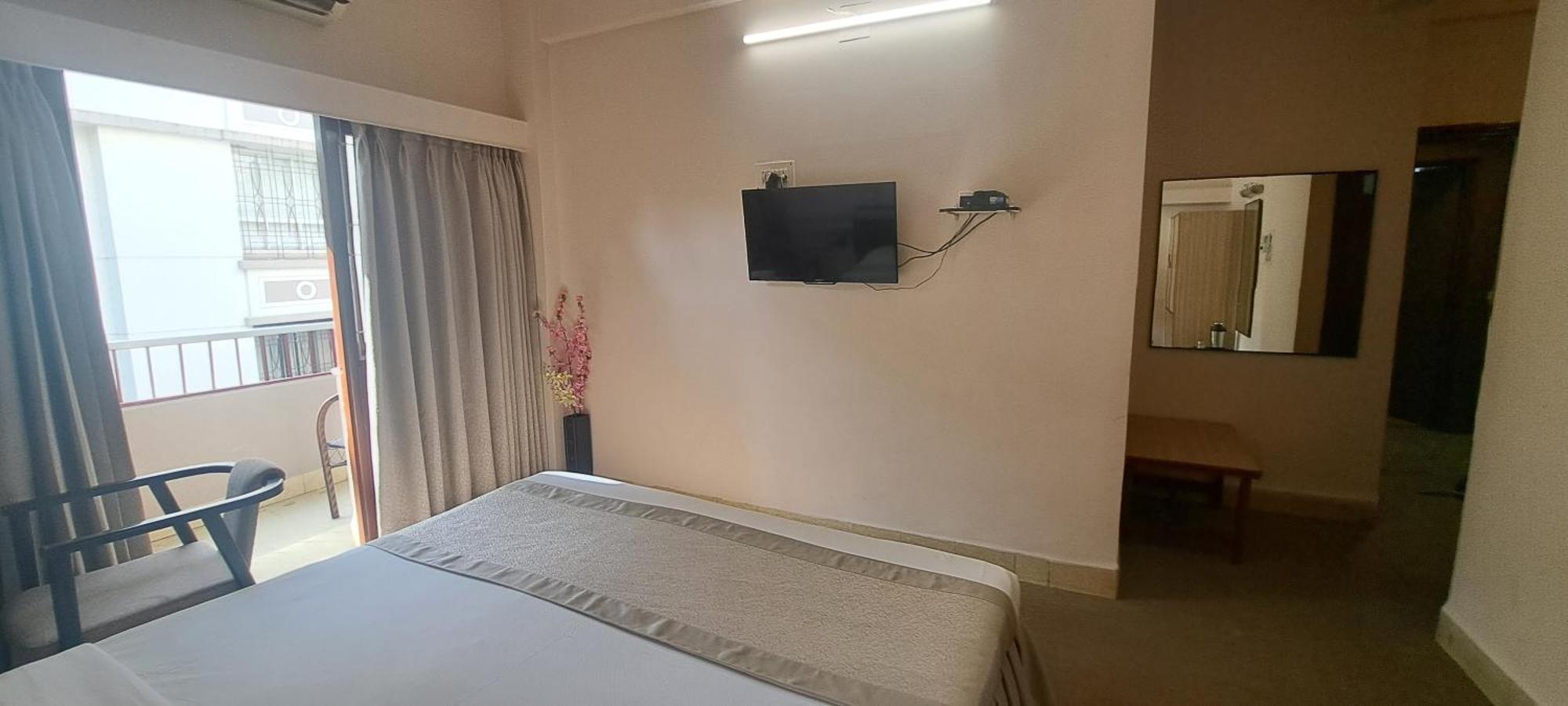 Hotel Swaroop Пуне Екстер'єр фото