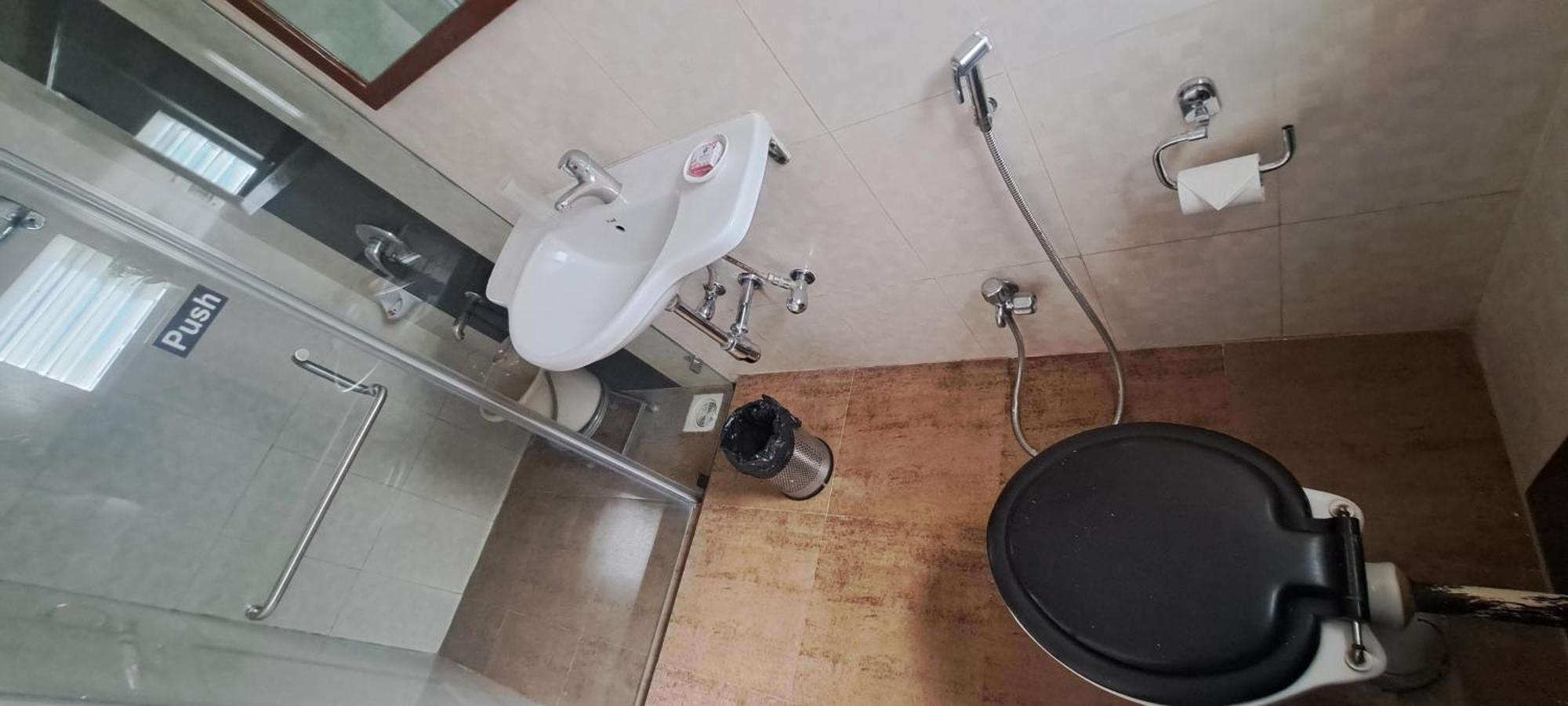 Hotel Swaroop Пуне Екстер'єр фото