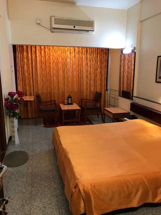 Hotel Swaroop Пуне Екстер'єр фото