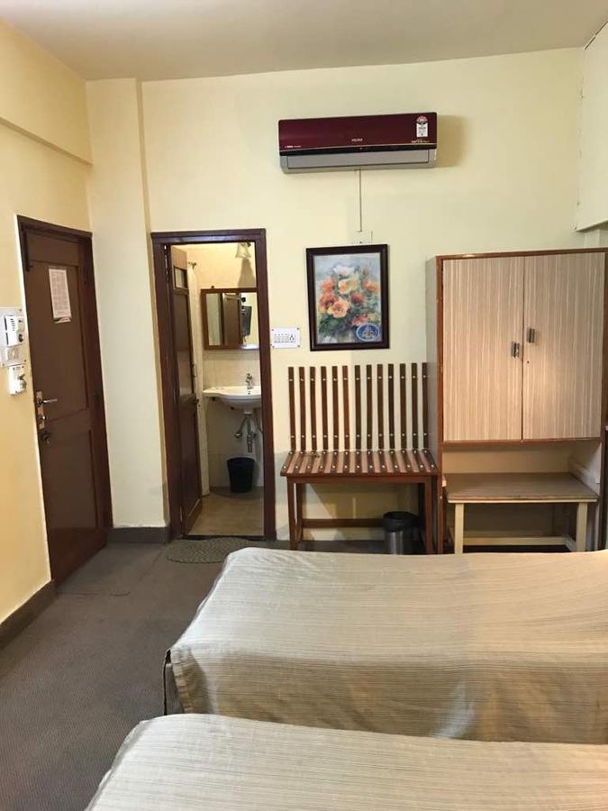Hotel Swaroop Пуне Екстер'єр фото